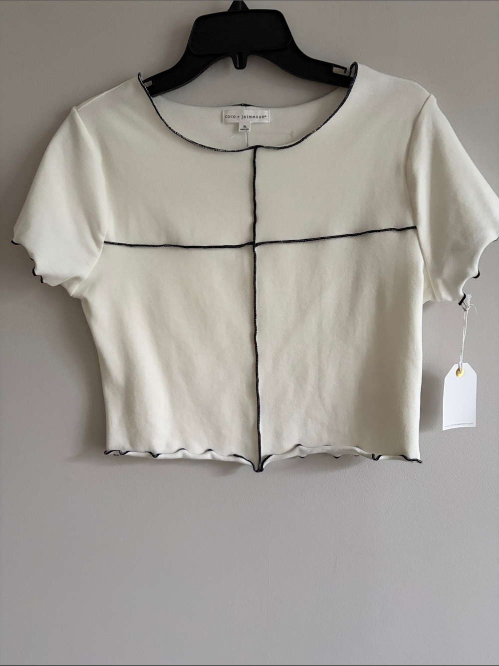Lace & Lemon Cream Contrast-Stitch Cropped Tee